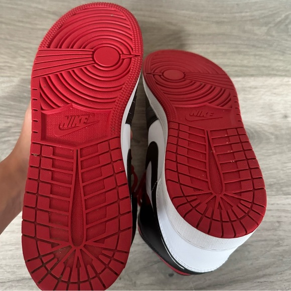 Air Jordan Mid 1 - Picture 11 of 16